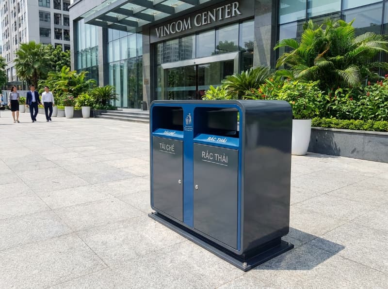 Thùng composite FRP phù hợp vị trí cố định nhờ kết cấu cứng cáp và tính thẩm mỹ cao.
