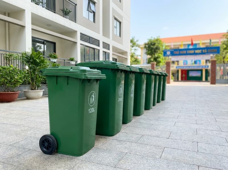 Thùng rác nhựa HDPE nguyên sinh đặt khu dân cư bền bỉ ngoài trời