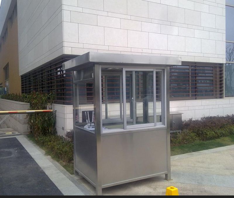 Bốt bảo vệ nhôm kính cường lực