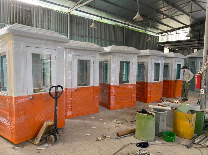 Bốt bảo vệ Quảng Ninh được sản xuất đồng bộ tại xưởng, đa dạng màu sắc và kiểu dáng theo yêu cầu công trình 