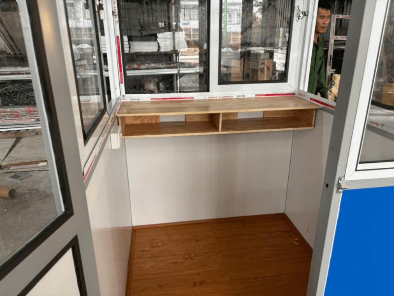 Bốt bảo vệ hiện đại được trang bị đầy đủ tiện nghi cách nhiệt và tích hợp các công nghệ kiểm soát an ninh thông minh.