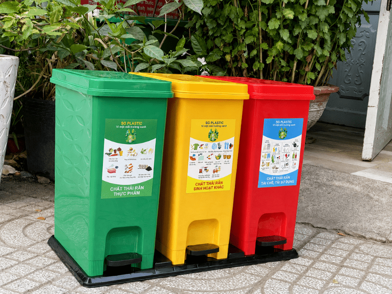 Quy trình vệ sinh thùng rác nhựa