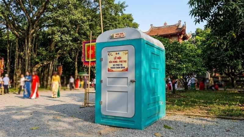 Nhà vệ sinh lưu động 1 buồng vụ sự kiện Lễ hội Đền Hùng tại tỉnh Phú Thọ