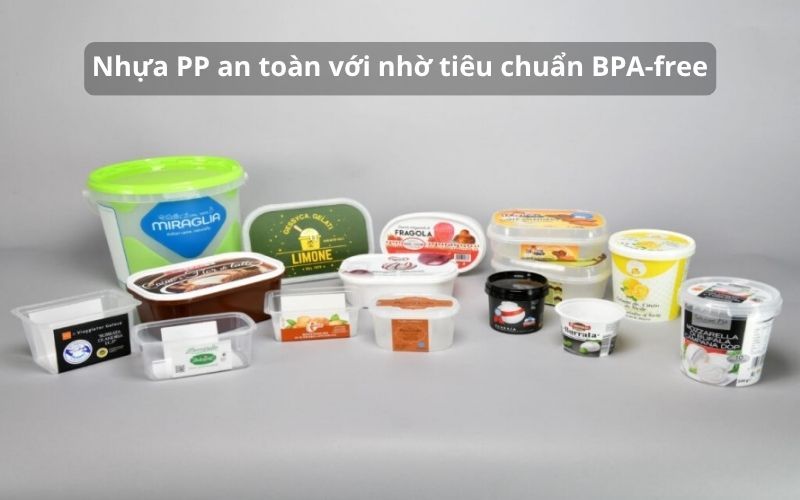 Nhựa PP là gì? Giải mã ký hiệu số 5, Độ an toàn & Chịu nhiệt 3 Nhựa PP (Polypropylene) đạt chuẩn an toàn BPA-free, không chứa độc tố gây hại, được FDA khuyến nghị ứng dụng sản xuất bình sữa và thiết bị y tế.