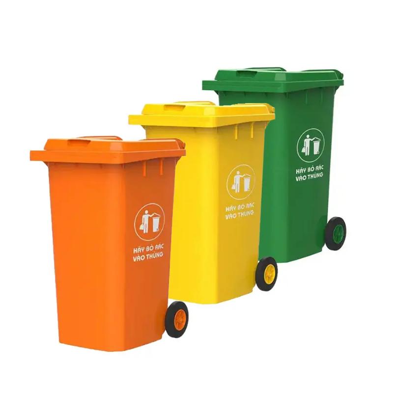 Thùng rác nhựa đa dạng về chất liệu (HDPE, PP, ABS) và kiểu dáng, đáp ứng linh hoạt các nhu cầu sử dụng từ gia đình đến khu công cộng.
