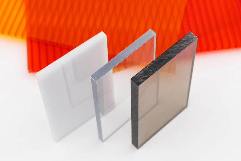 Nhựa PC có khả năng chịu va đập tốt, độ bền cao