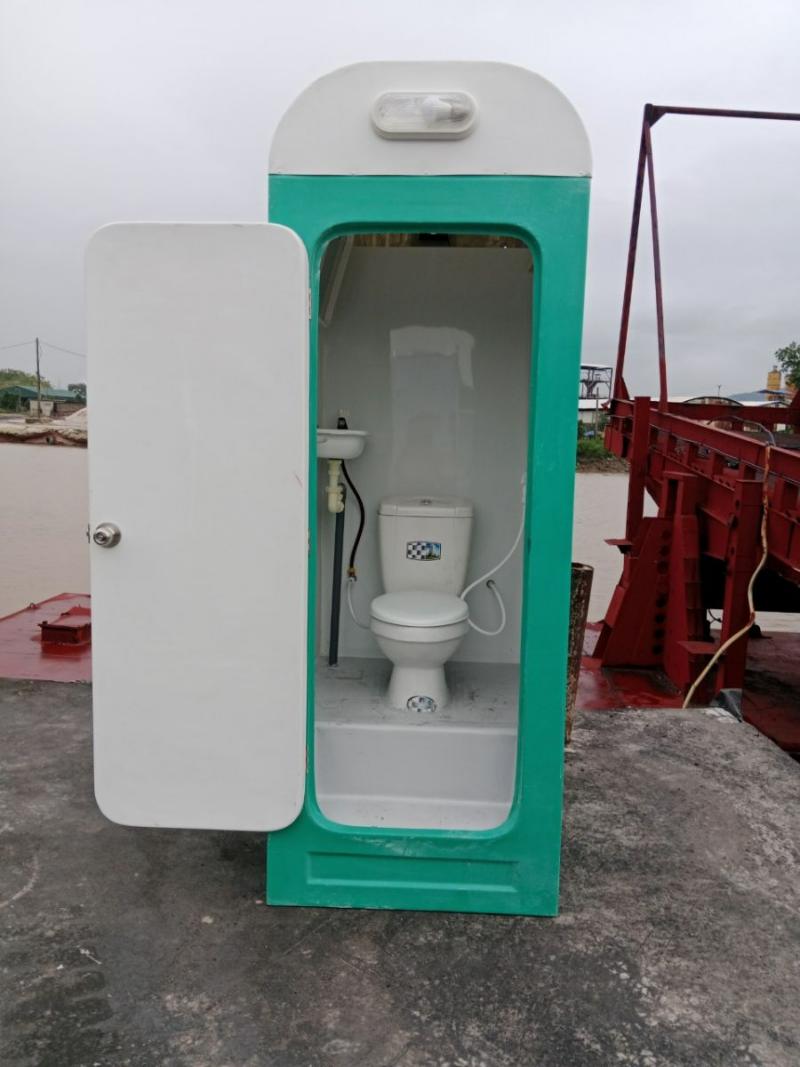 Mẫu Nhà vệ sinh di động Cần Thơ buồng đơn nhỏ gọn, dễ vận chuyển và lắp đặt tại nhiều vị trí