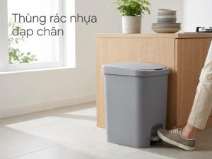 Thùng rác nhựa đạp chân mở nắp không cần dùng tay, giúp đảm bảo vệ sinh tối đa cho không gian sống.