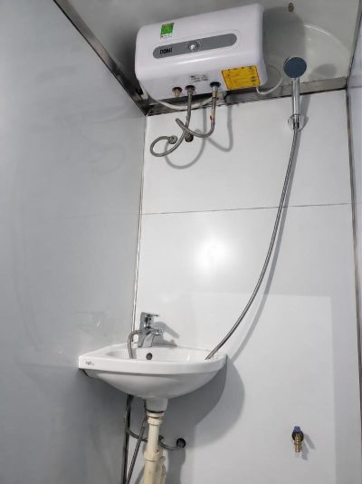 nha-tam-di-dong-inox-2
