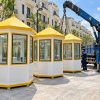 Phần mái chóp nhọn kết hợp viền vàng gold hiện đại cùng thân composite liền khối giúp bốt gác chống thấm và chống ăn mòn hiệu quả.
